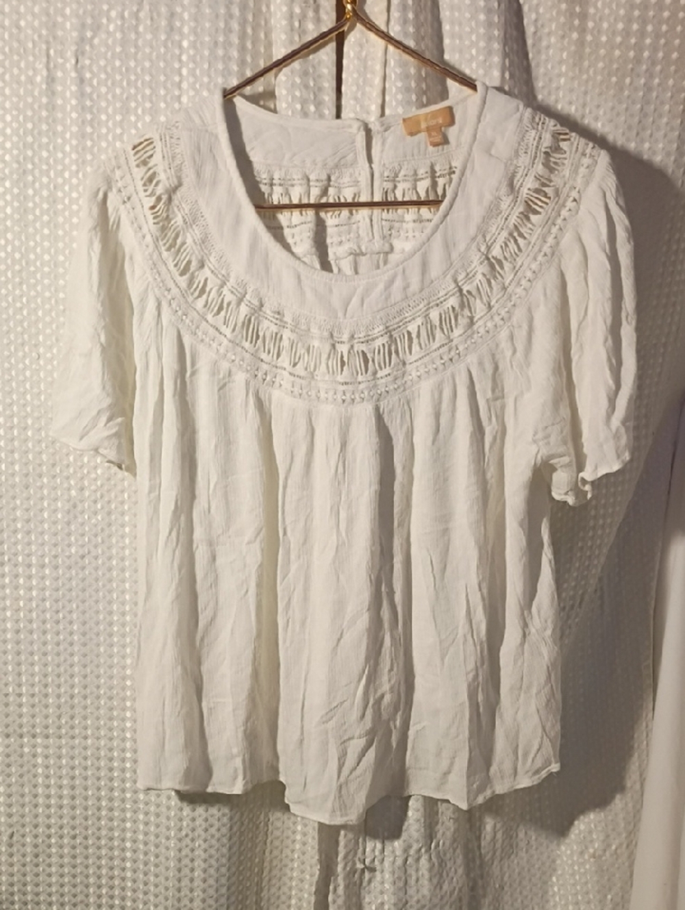 Takara White Crochet Yoke Short-Sleeve Blouse